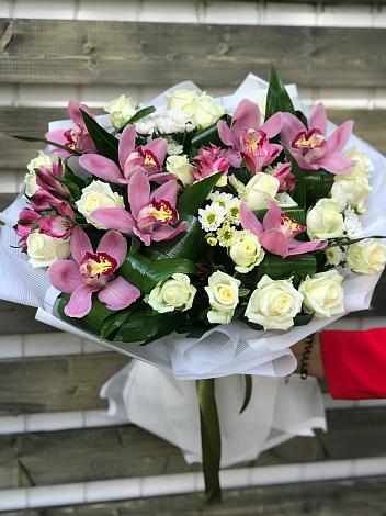 Букет цветов из: Розы и Хризантемы в Краснотуранске