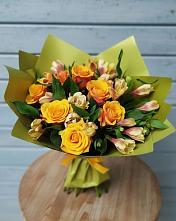 Букет цветов из:  Альстромерии и Розы в Краснотуранске