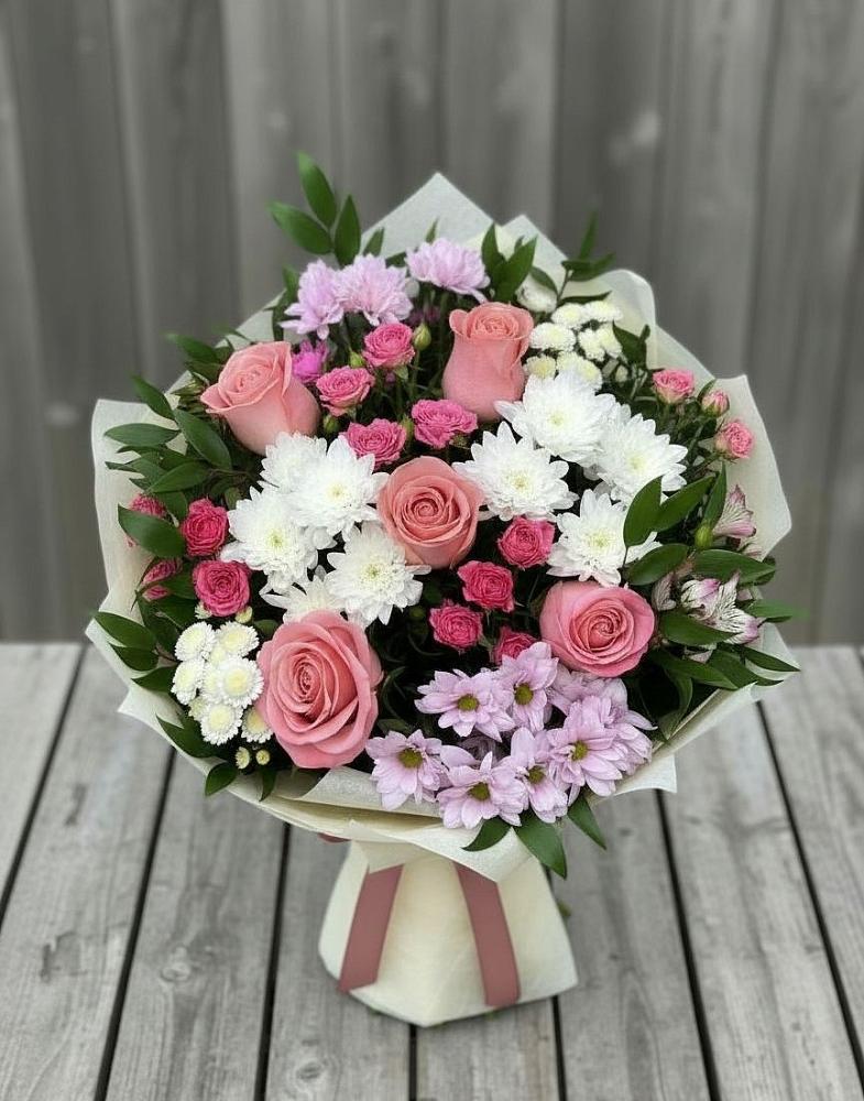 Букет цветов из: Альстромерии, Гвоздики, Розы и Хризантемы в Краснотуранске