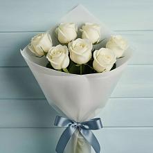 Букет 7 Белых роз Эдлесс Лав в Краснотуранске