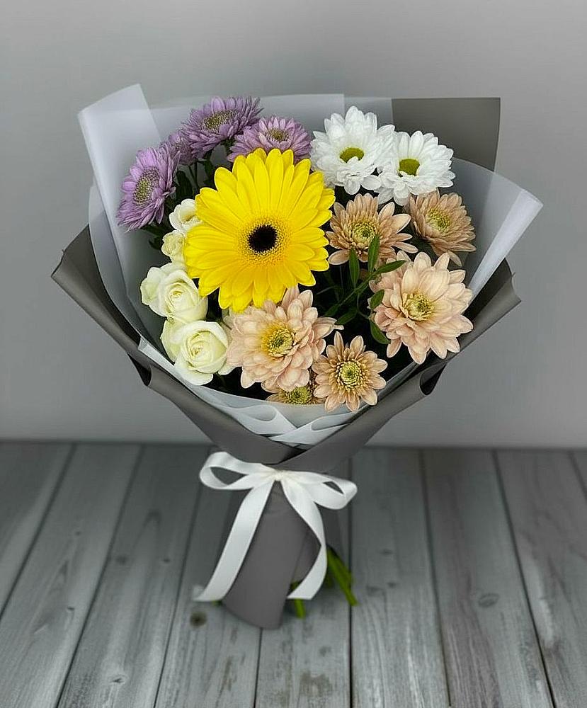 Букет цветов из: Розы, Герберы и Хризантемы в Краснотуранске