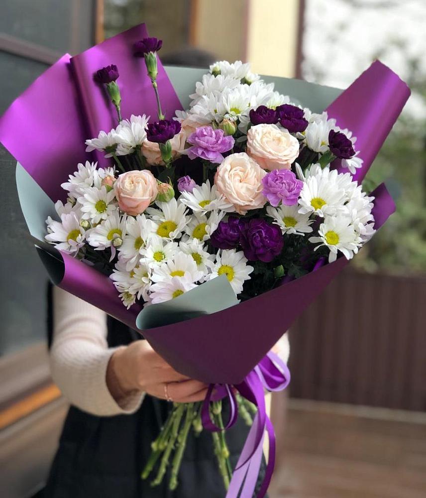 Букет цветов из: Хризантемы, Гвоздики и Розы в Краснотуранске