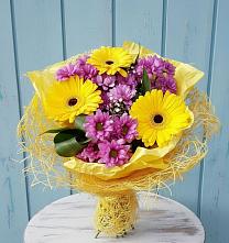 Букет цветов из:  Хризантемы и Герберы в Краснотуранске