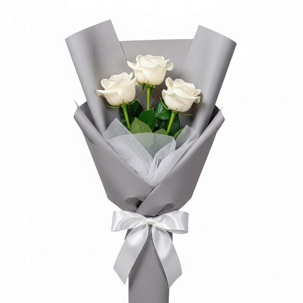 Букет 3 белые розы в Краснотуранске