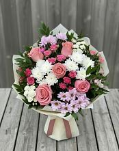 Букет цветов из:  Альстромерии, Гвоздики, Розы и Хризантемы #REPLACE_PRED# Краснотуранске