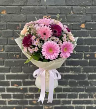 Букет цветов из:  Герберы и Хризантемы #REPLACE_PRED# Краснотуранске