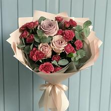 Букет цветов из:  Гвоздики и Розы в Краснотуранске