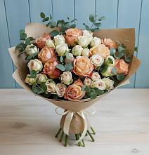 Букет цветов из:  Альстромерии и Розы в Краснотуранске